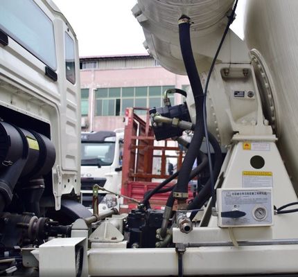 Euro 3 hydraulische Steuerung Betonmischer mit individueller Farbe von Sinotruk