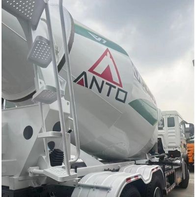 Sinotruk Hydraulic Steering Betonmischer-Chassis für Nutzlastanwendungen von 30 Tonnen