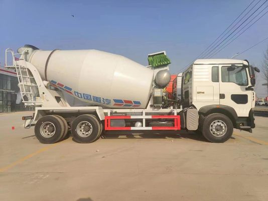 Sinotruk Chassis Hydraulische Steuerung Betonmischer mit 8 Hubraum und 400 PS