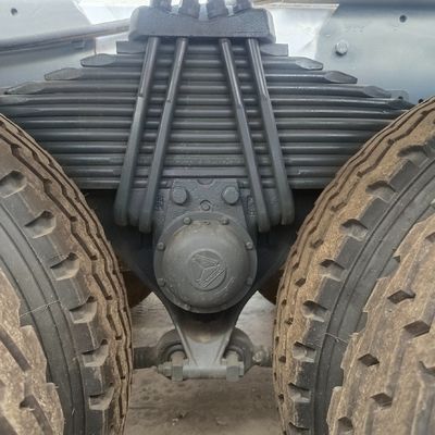 Off-Road Hydraulic Cement Mixer Truck mit individueller Farbe und Leistung von Sinotruk