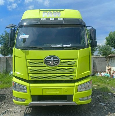 Vielseitige FAW Jiefang J6p420HP Diesel-Schwerlastwagen mit 400L Kraftstoffbehälter Leistung