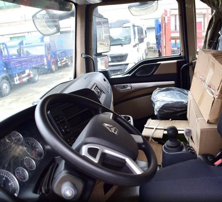 Sinotruk Zementmischfahrzeug 8x4 Antriebsmodus und Reifen für schwere Bauprojekte