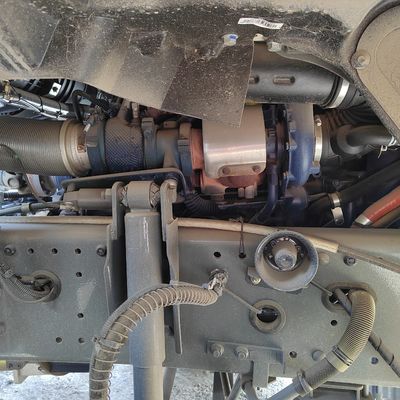 8X4 Sinotruck HOWO 350HP 371HP12-15 kubik Betonmischer mit und ohne Rohrreifen