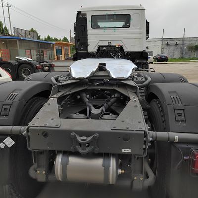 Zweitgebrauchter Sinotruk-Traktor-Lkw mit Carbon-Stahl-Ladebox in gutem Zustand