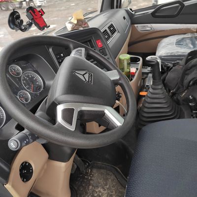 Zweitgebrauchter Sinotruk-Traktor-Lkw mit Carbon-Stahl-Ladebox in gutem Zustand