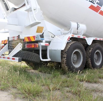 Sinotruk Zementmischfahrzeug mit Reifen und Hydrauliklen Lenkungssystem