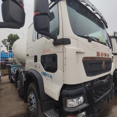 Sinotruck HOWO 6X4 8X4 Gebraucht Zementmischer Rabatt 5% mit Carbon-Stahl-Cargo-Box Material
