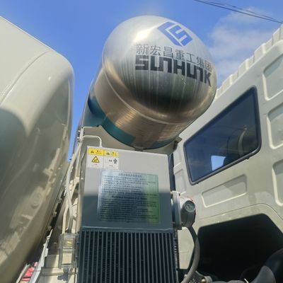 Gebrauchtbetonmischfahrzeug mit Kohlenstoffstahl-Frachtkästchen und Klimaanlage
