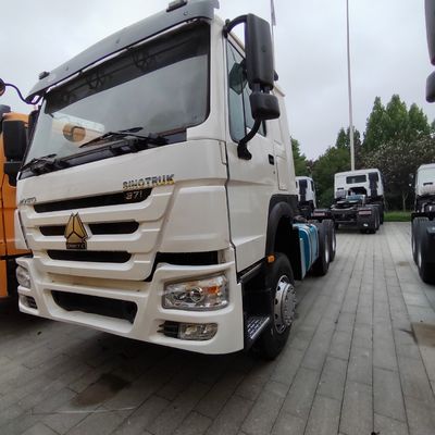 Erschwinglicher HOWO 371HP 6X4 Traktor für den Güterverkehr 6 Monate Nachverkaufsservice