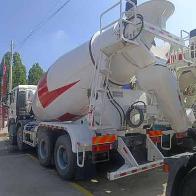 Gebrauchtes Haowo Mischtankwagen Betonmischtankwagen-Traktor für schwere Anwendungen