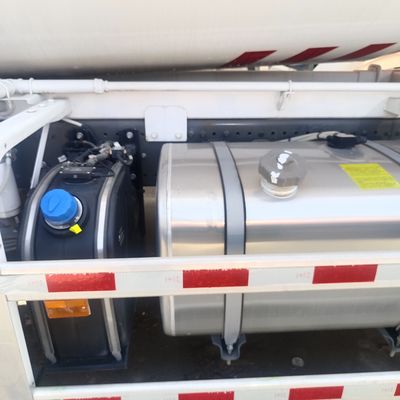 Gebrauchtes Haowo Mischtankwagen Betonmischtankwagen-Traktor für schwere Anwendungen