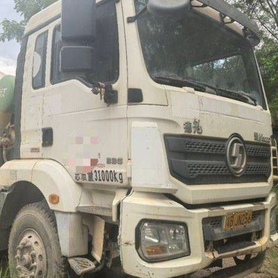 Anforderung Sinotruk 8m3 Diesel Betonmischer mit Hydrauliklenkung