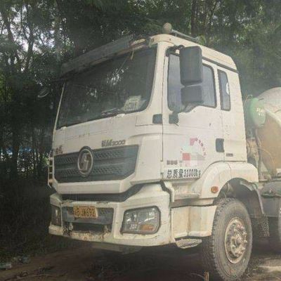 12m3 Diesel Sinotruk Betonmischer mit hydraulischem Lenksystem und Reifen