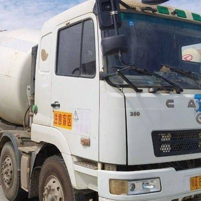 Kraftstoff- 6x4 Hydrauliklenker Sinotruk 2m3 Betonmischer für Schwerlastanwendungen