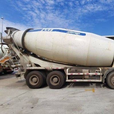 Kraftstoff- 6x4 Hydrauliklenker Sinotruk 2m3 Betonmischer für Schwerlastanwendungen