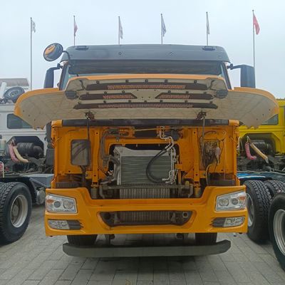 Anpassung 2024 chinesischer schwerer HOWO-Fahrzeug mit 400-Liter-Tankkapazität