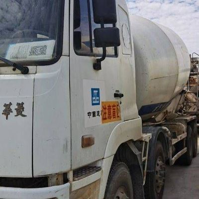 ZZ1257N3647N1 Sinotruk 12m3 Diesel-Baumischler mit Leistungshilfe