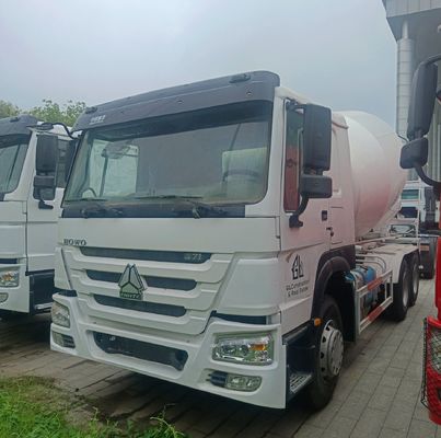 Reifen Sinotruk Chassis HOWO 12m3 Kosten- Betonmischer für Baumaschinen