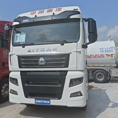 CNG-Traktor für den Güterverkehr mit einem Kraftstoffbehälter von 1000L