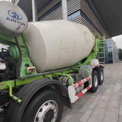 Betonmischmaschine Sinotruk Chassis Agitator Lkw mit Hydrauliklenkung