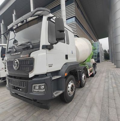 Tragbare Zementmischmaschine mit hydraulischer Steuerung und Leistungshilfe