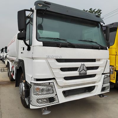 Transport HOWO Wasserlieferwagen mit Dieselkraftstoff und Frachtbox aus Kohlenstoffstahl