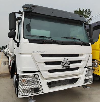 Sprühen Sinotruk HOWO 6X4 Wasserlieferwagen mit Paket Bruttogewicht 13570.000kg