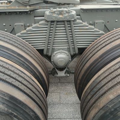 Zuverlässige Leistung, maßgeschneiderter 2024 Sitrak Traktor Truck mit 600L Tankoption