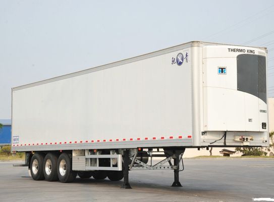 Große Lebensmitteltransporte Sinotruk Chassis Kühlanhänger 8.000kg Bruttogewicht