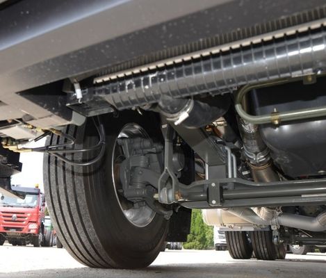Sinotruk HOWO Cnl LNG-Traktorkopf zum Ziehen von Semi-Anhängern 6×4 Antriebsradleistung