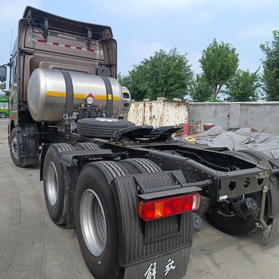 Hohe Nachfrage Jh6 Transport 6X4 Traktoren Lastwagen Gebraucht Dieselfrachtfahrzeuge