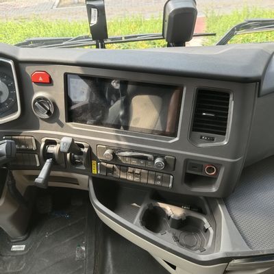 National Heavy Duty Truck HOWO680HP 6X410 Radverbrannte Traktionstransporter 6 Monate Manuelle Getriebe