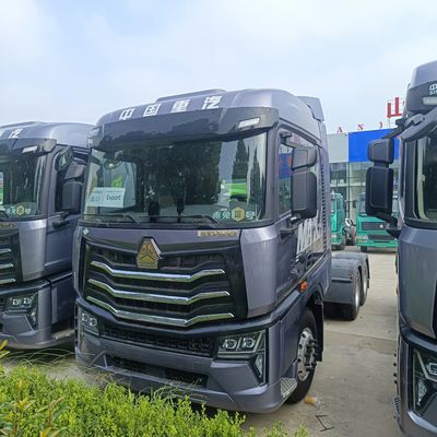 Nationale Schwerlastlastwagen HOWO700HP 6x4 10 Räder verwendet Traktionstransportwagen im Jahr 2024