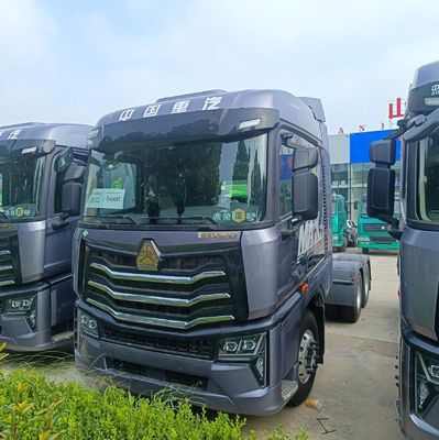 6 Monate HOWO 6X4 LNG-Traktor mit Hydrauliklenkung und Automatikgetriebe