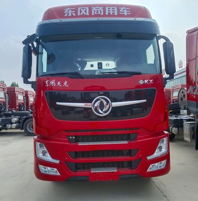 Reifen Dongfeng Tianlong 6X4 Gasbetriebene Traktor mit robusten Chassis Konstruktion im besten Fall