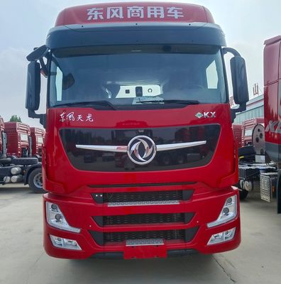 Das Sinotruk Chassis 2024 ist der Dongfeng Tianlong 6X4 LNG Gas-Traktor für den Transport.