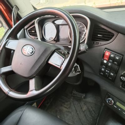 Zuverlässiger FAW Jiefang 6X4 Tankwagen Verkauf mit Front Lifting Stil