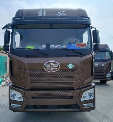 630 PS Gas-Traktor-Fahrzeug mit Reifen und ISO-Zertifizierung durch Sinotruk Chassis