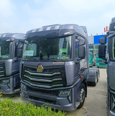 Haowo LNG-Traktor 6*4/4*2/6*2 Die perfekte Lösung für Schwerlasttransporte