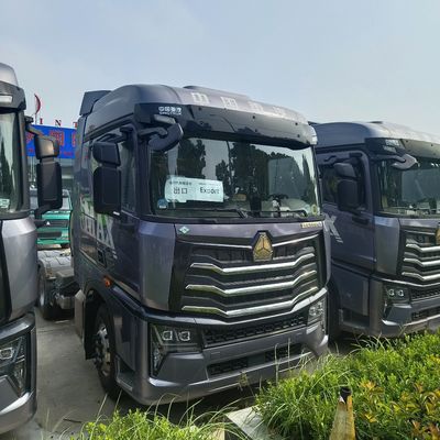 Haowo LNG-Traktor 6*4/4*2/6*2 Die perfekte Lösung für Schwerlasttransporte
