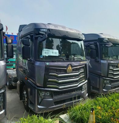 Haowo LNG Traktor Lkw 580 PS bis 700 PS Traktor mit kundenspezifischem Antriebsrad 6 × 4