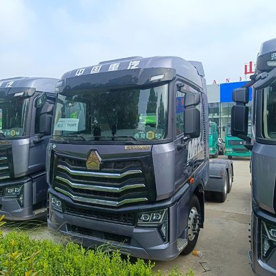 Anpassung 2024 Light HOWO LNG Gas Traktion Truck 6 * 4/4 * 2/6 * 2 480 PS bis 700 PS