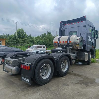 Max HOWO LNG Automatikgetriebe Traktorfahrzeug mit Paketbruttogewicht 8800kg