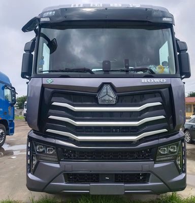 Reifen 2024 Schwerlastfahrzeug HOWO Max LNG540HP mit automatischem Getriebe