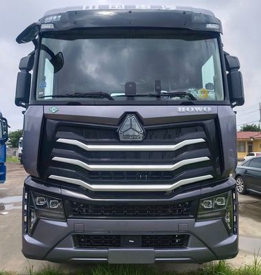 2024 Heavy Duty HOWO540HP 6X4/10 Rad-Traktions-Fahrzeug mit 6 Monaten Kundendienst