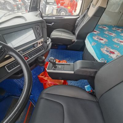 6-Zylinder Kick Start Sinotruk HOWO 6X4 Schwerlastfahrzeug Hochleistung und Zuverlässigkeit