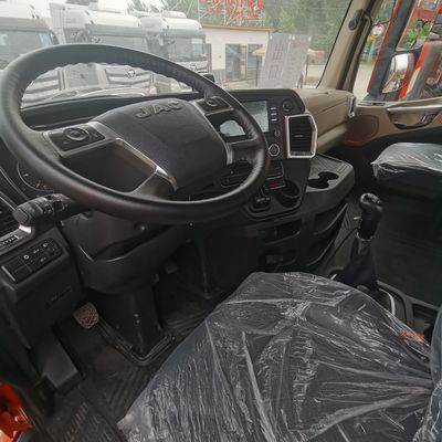 JAC 6X4-Lkw mit hoher Kapazität für den Betrieb von Schleppfahrzeugen mit einer Motorkapazität von &gt; 8 L