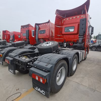 JAC 6X4 Lkw mit 600L Kraftstofftank Rohrloser Reifenentwurf 351-450 PS