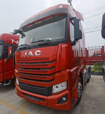 Glatte Fahrt garantiert JAC 6X4 Lkw mit Luftfederung 351-450 PS 600L Tank