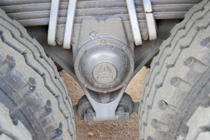 Camion à Benne Basculante Sinotruk HOWO T7h Heavy Card 440 HP Tracor Truck